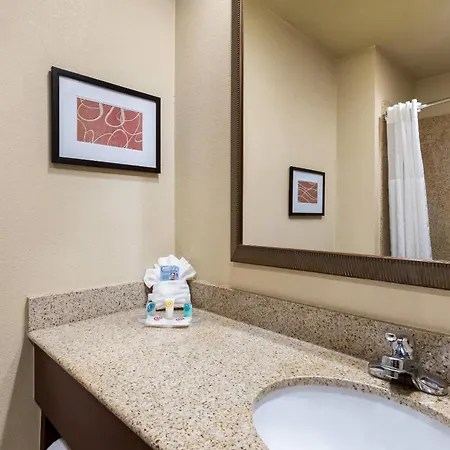 Comfort Suites Yukon - Sw Oklahoma City Exterior photo
